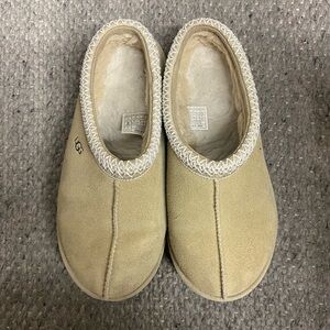 UGG chestnut tasman